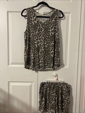 Women’s Size L Lime and Chili Brown Leopard Print Tank and Shorts Set